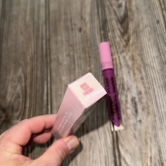 Jeffree Star Supreme Gloss Lip Gloss Purple more than Friends NEW - Picture 2 of 2